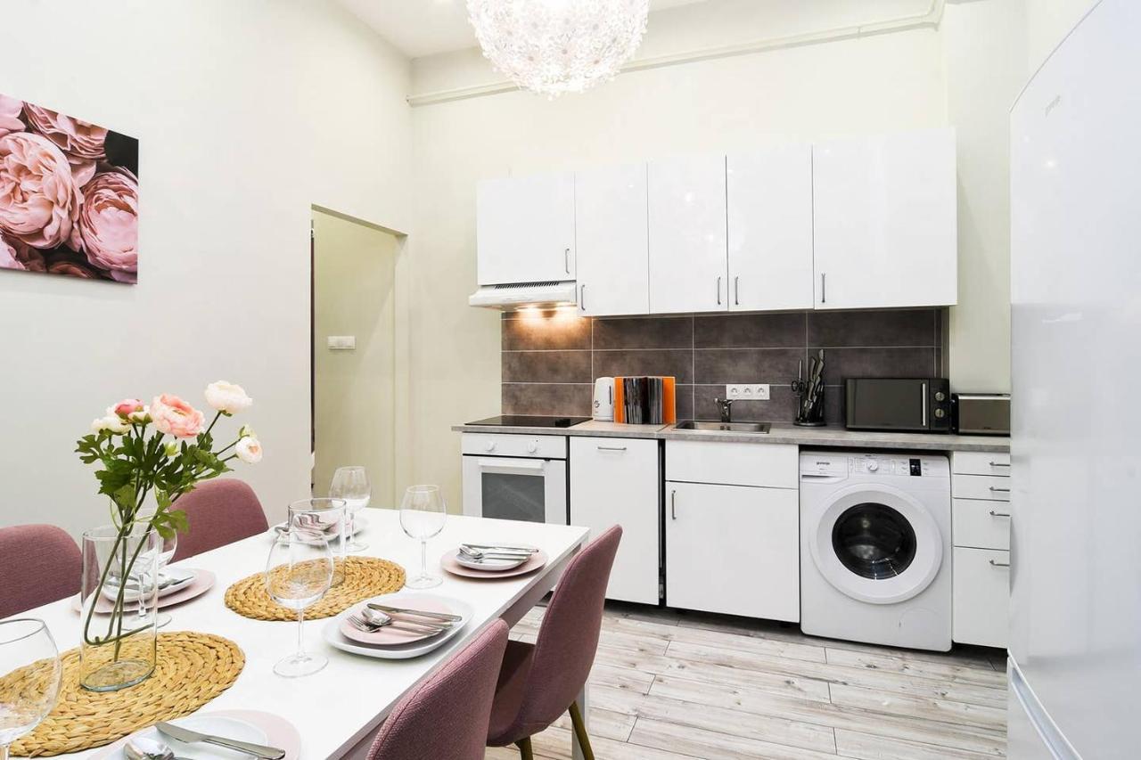 Ultra Central And Stylish Apartment With Ac บูดาเปสต์ ภายนอก รูปภาพ